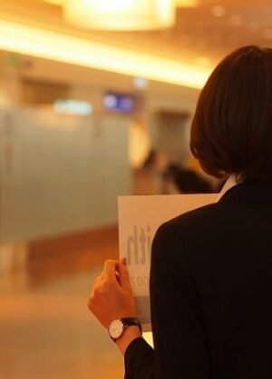 Dubai Airport Terminal 3 Arrival Meet & Greet - Family Package